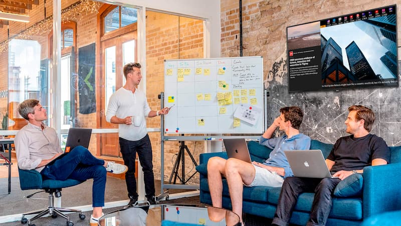 Top 7 Internal Communication Strategies You Should Consider to Improve Your Corporate Environment